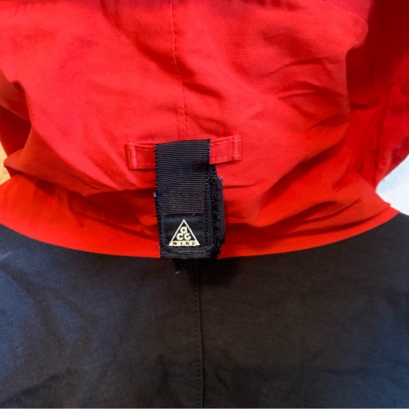 Nike ACG Stormfit Red and Black Outer Shell Full Zip Jacket - Picture 5 of 7
